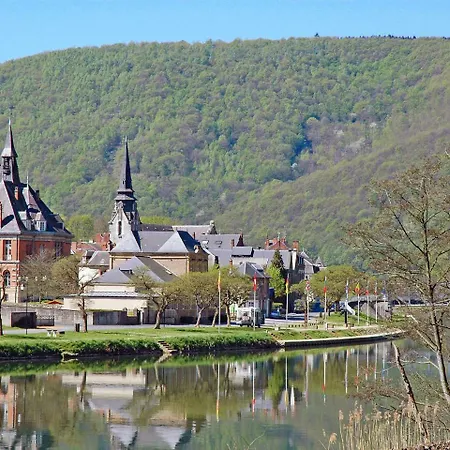 Holiday Village De Vacances Oignies.14 * Nismes